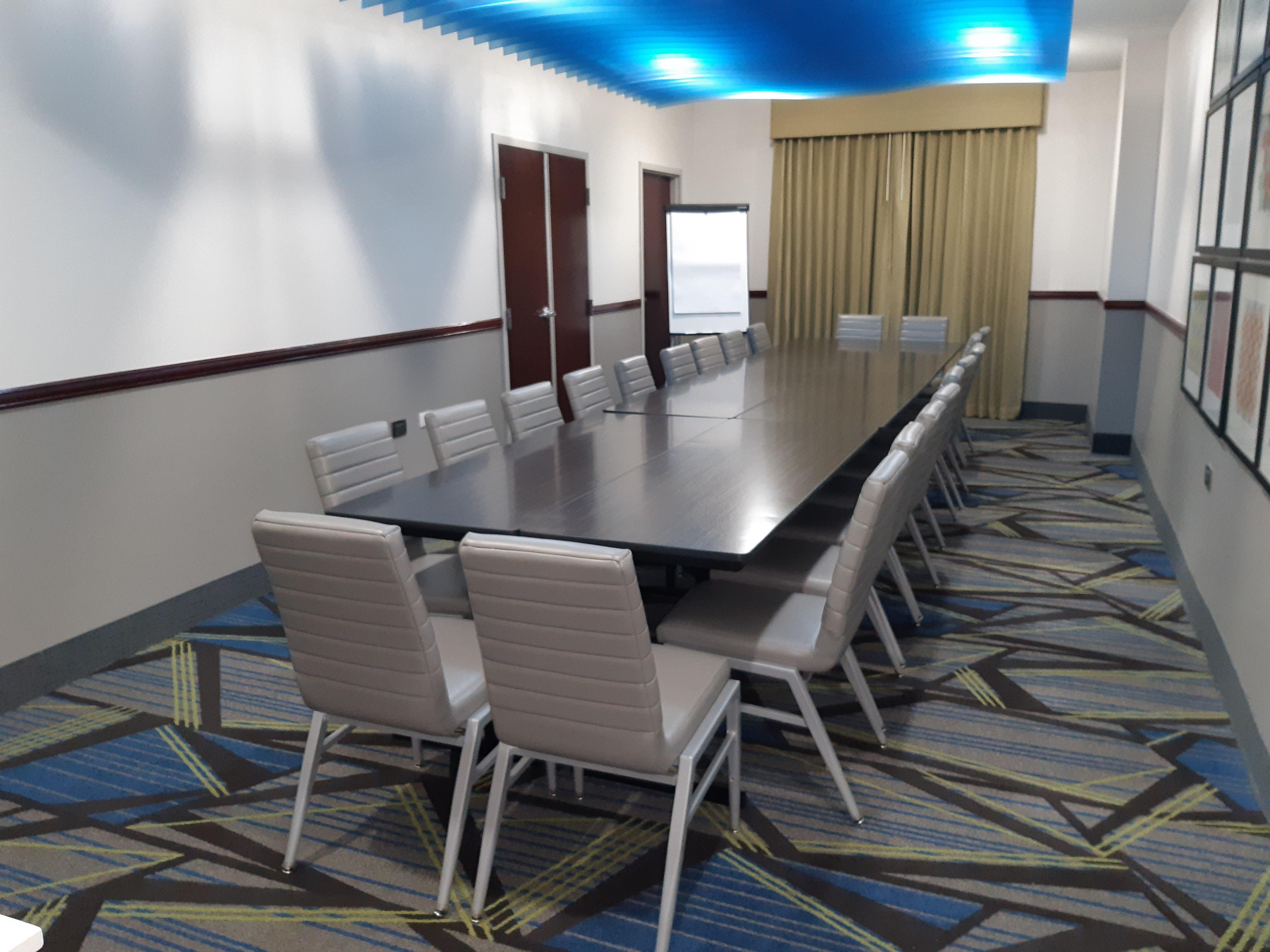 Holiday Inn Express Trincity By Ihg Piarco Dış mekan fotoğraf