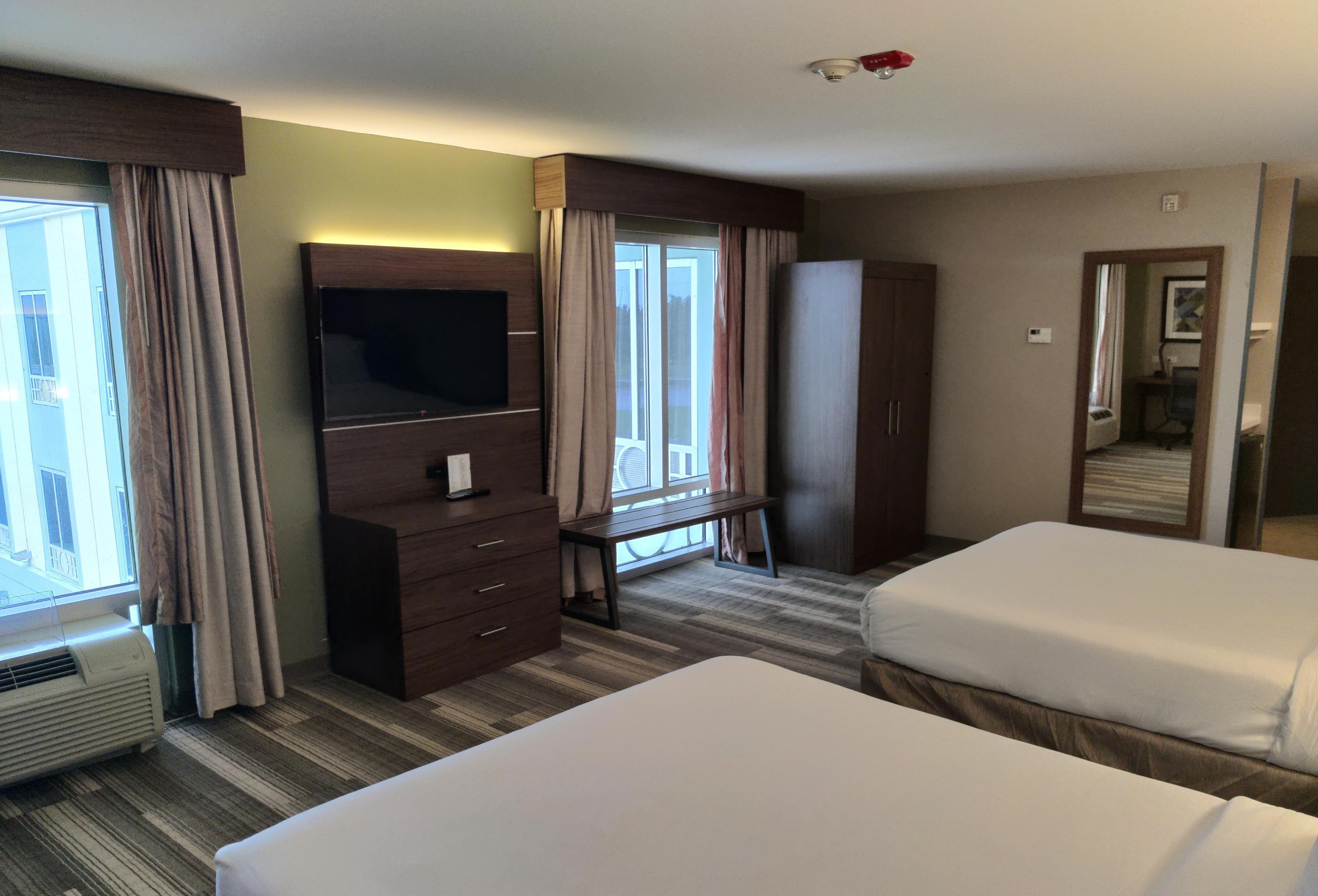 Holiday Inn Express Trincity By Ihg Piarco Dış mekan fotoğraf