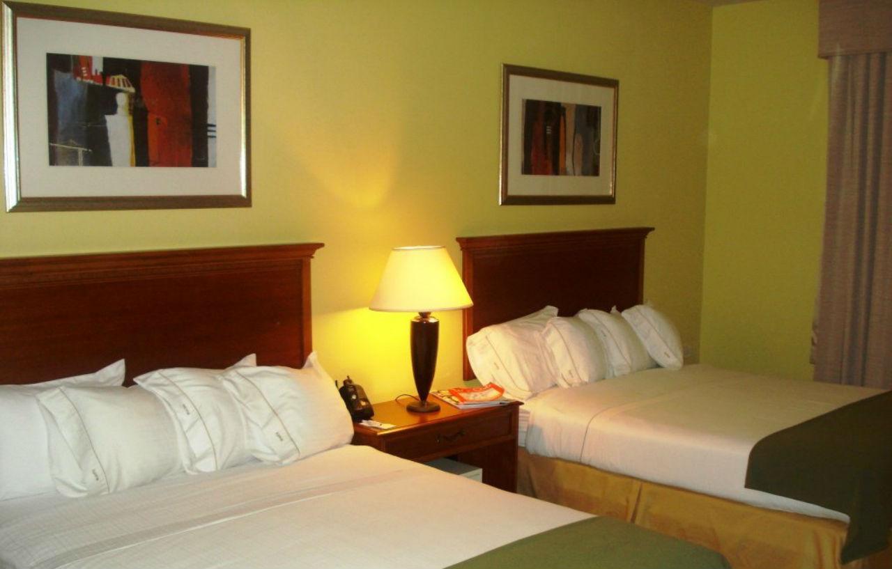 Holiday Inn Express Trincity By Ihg Piarco Dış mekan fotoğraf